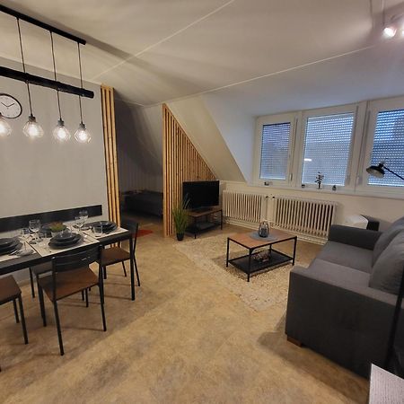 Bohemi Apartman Mosonmagyarovar Bagian luar foto